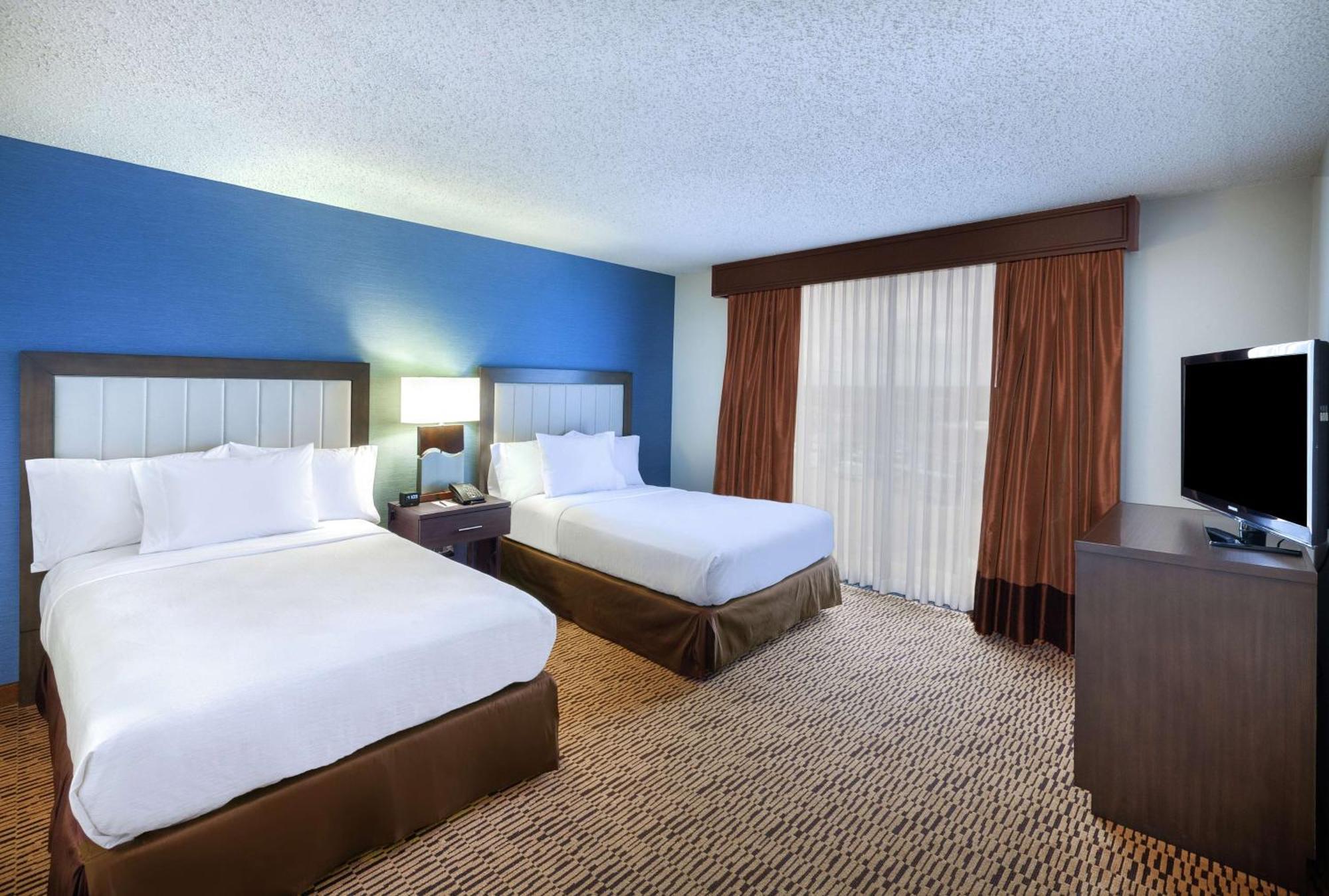 Embassy Suites By Hilton Dallas Market Center Экстерьер фото